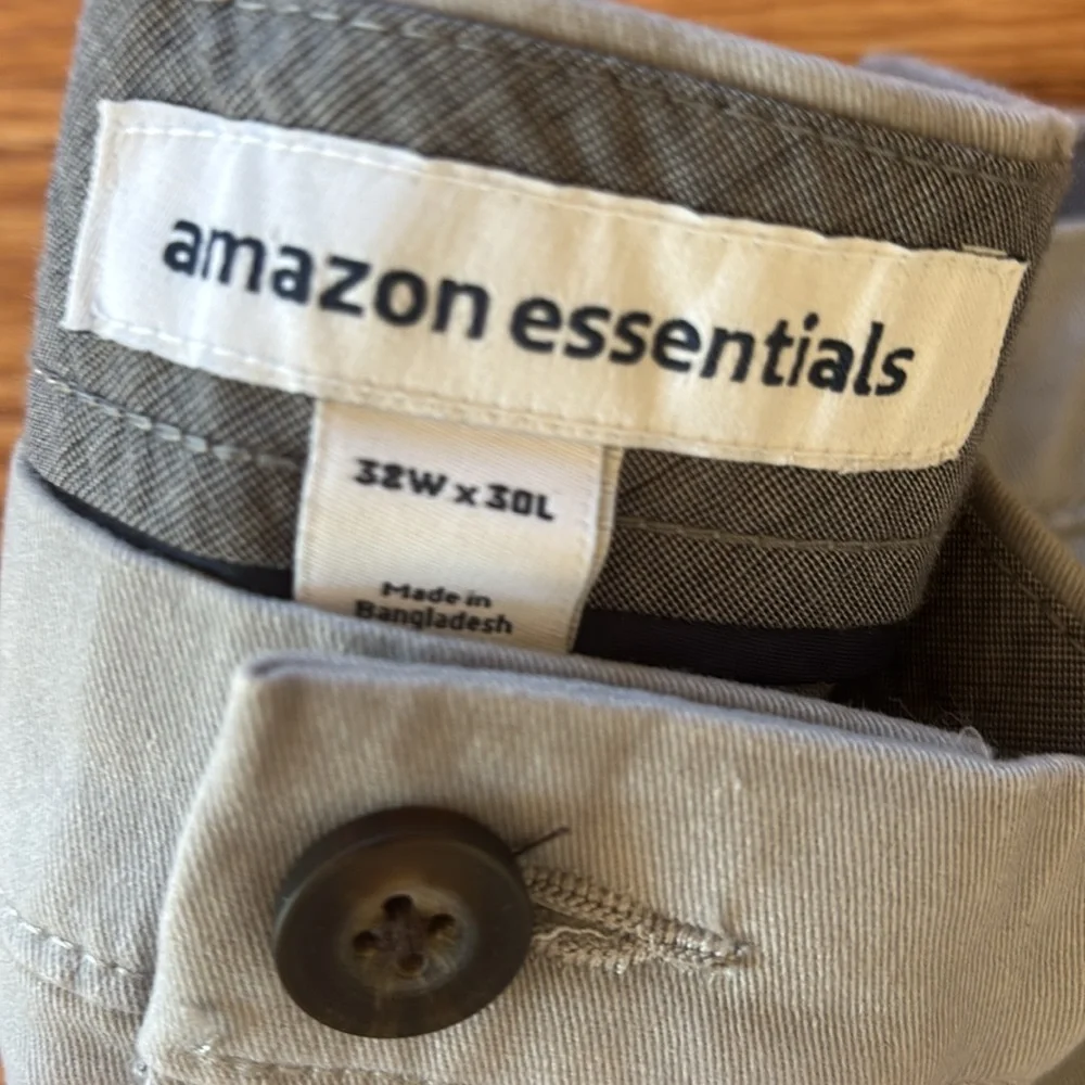 NEW Amazon Essentials Flat Front Chinos‎ Khakis Sz 38 Waist/30 Length Light Grey